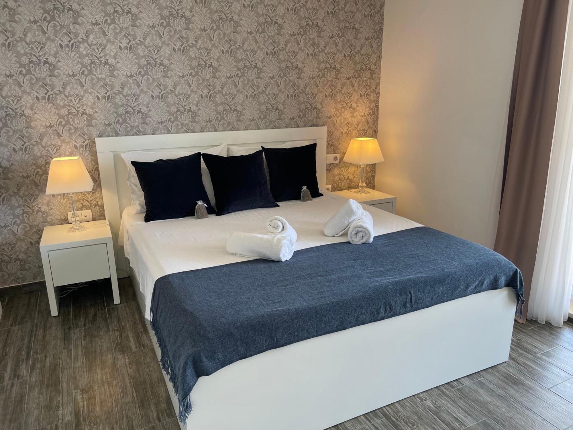 Apartments Domani Omiš Екстериор снимка